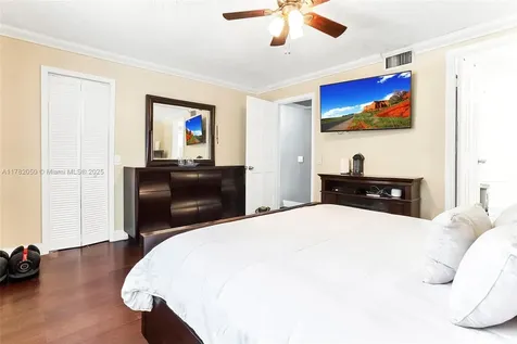 1451 NW 112th Terrace Pembroke Pines FL 33026