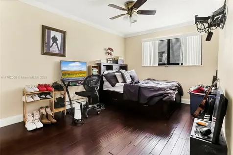 1451 NW 112th Terrace Pembroke Pines FL 33026