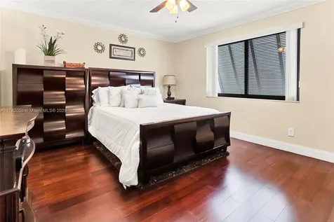 1451 NW 112th Terrace Pembroke Pines FL 33026