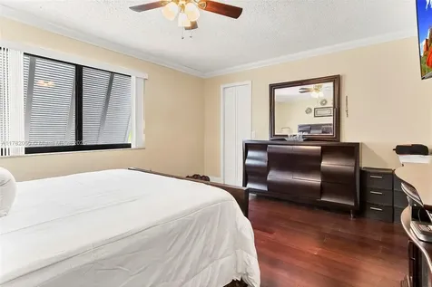 1451 NW 112th Terrace Pembroke Pines FL 33026