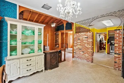 259 Nahkoda Drive Miami Springs FL 33166