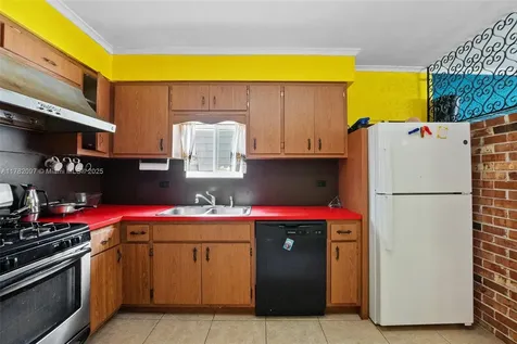 259 Nahkoda Drive Miami Springs FL 33166