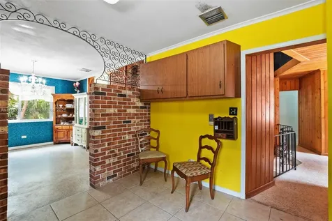 259 Nahkoda Drive Miami Springs FL 33166