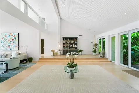 510 S Mashta Drive Key Biscayne FL 33149