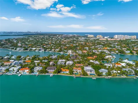 510 S Mashta Drive Key Biscayne FL 33149