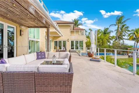 510 S Mashta Drive Key Biscayne FL 33149