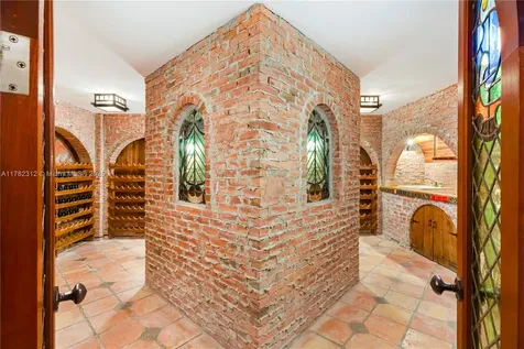 510 S Mashta Drive Key Biscayne FL 33149