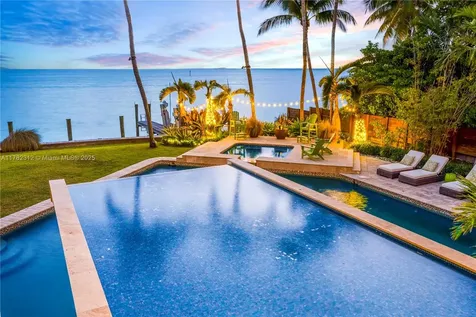 510 S Mashta Drive Key Biscayne FL 33149