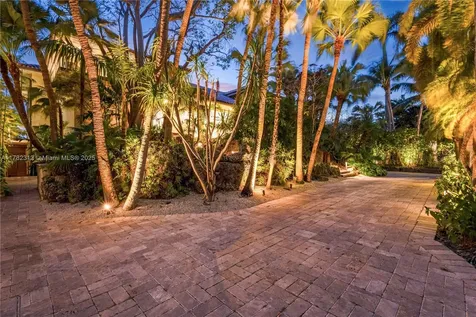 510 S Mashta Drive Key Biscayne FL 33149
