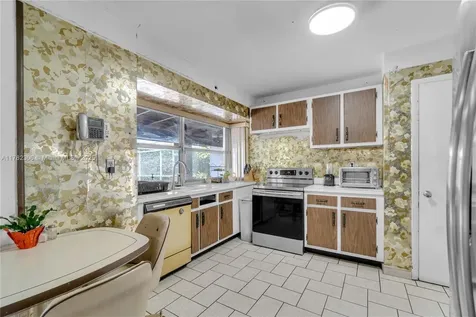 12273 SW 27th Street Miami FL 33175