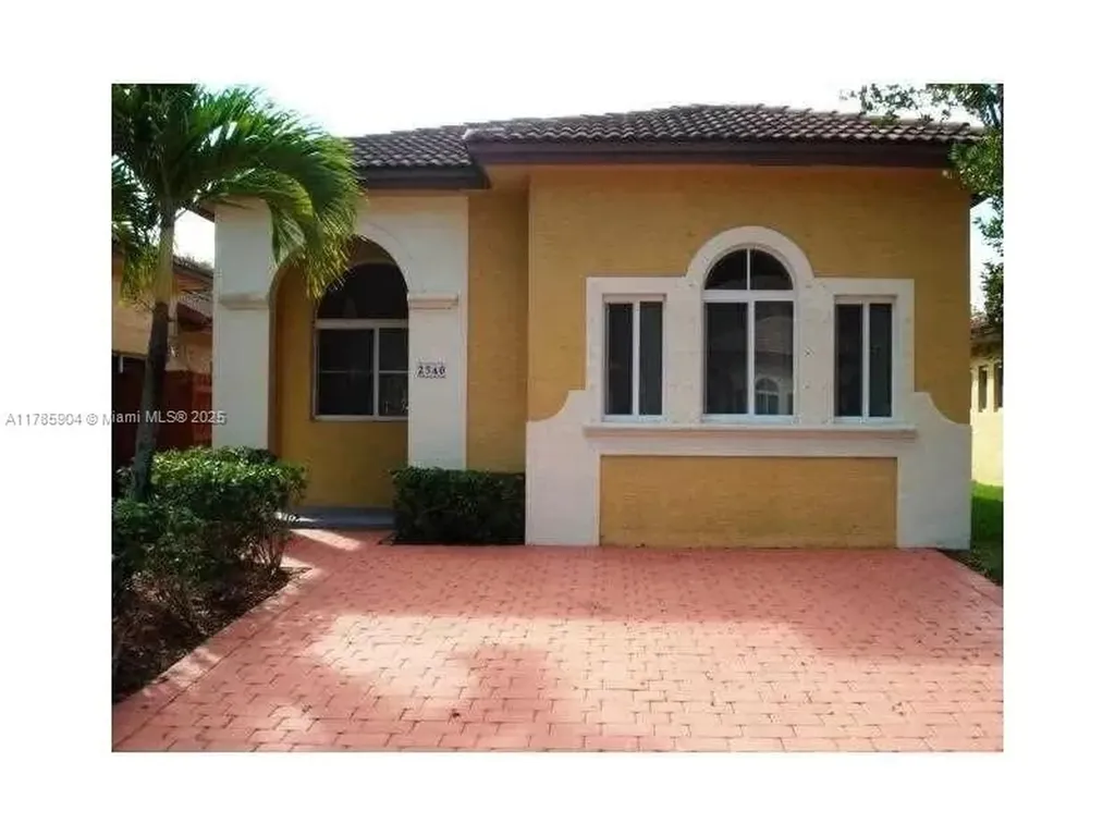 2540 NE 41st Terrace Homestead FL 33033
