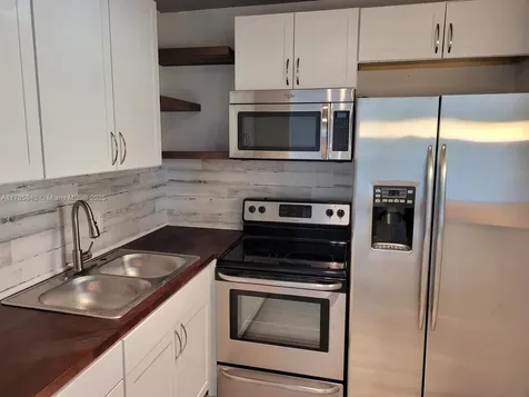 14 Salisbury A West Palm Beach FL 33417
