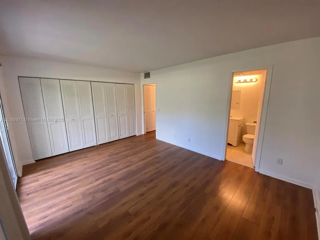 381 Fanshaw J Boca Raton FL 33434