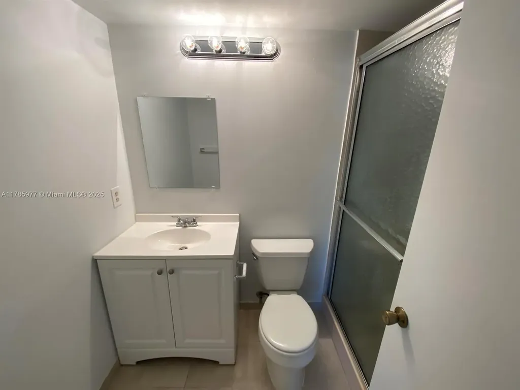 381 Fanshaw J Boca Raton FL 33434