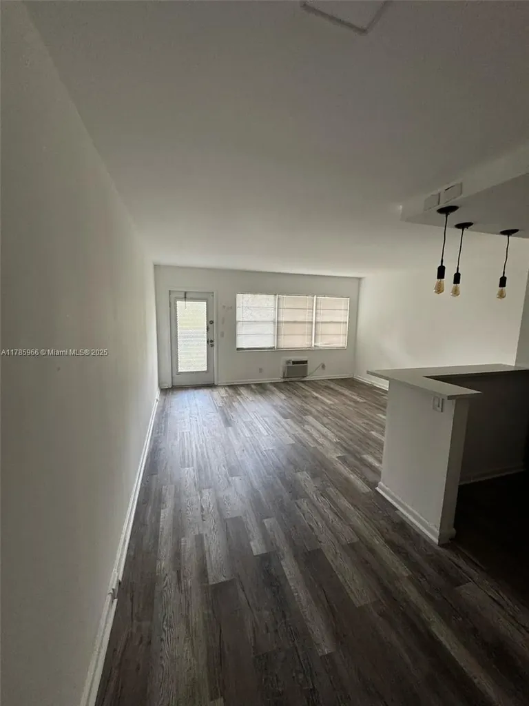 22 Suffolk A Boca Raton FL 33434