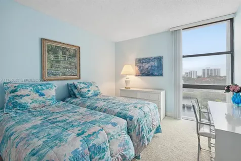 3625 N Country Club Drive Aventura FL 33180