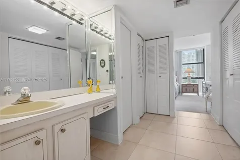3625 N Country Club Drive Aventura FL 33180