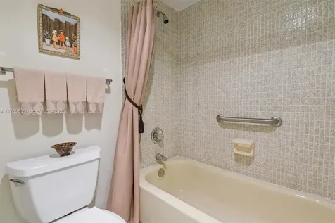 3625 N Country Club Drive Aventura FL 33180