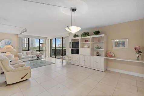 3625 N Country Club Drive Aventura FL 33180