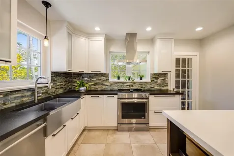 2450 SW 23rd Avenue Miami FL 33145