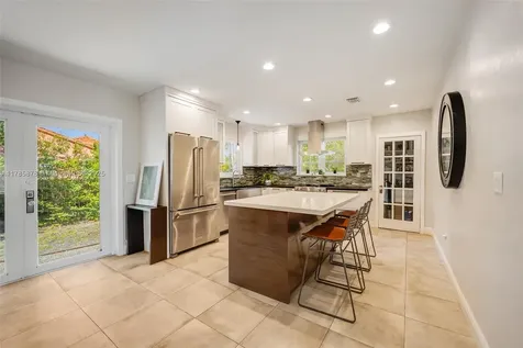 2450 SW 23rd Avenue Miami FL 33145