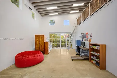 2450 SW 23rd Avenue Miami FL 33145
