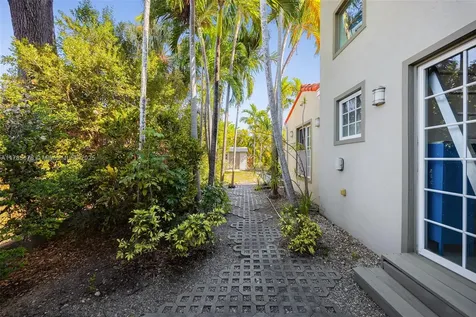 2450 SW 23rd Avenue Miami FL 33145