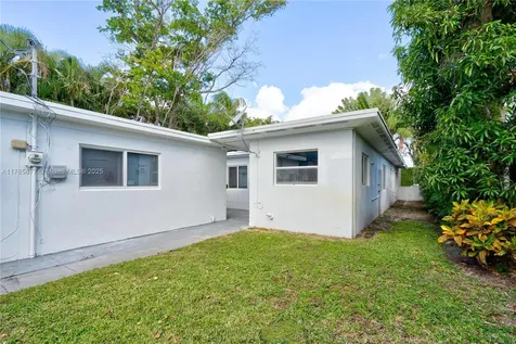 422 31st Street West Palm Beach FL 33407