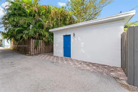 422 31st Street West Palm Beach FL 33407