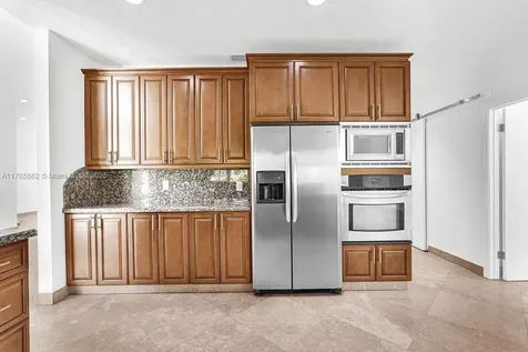 11201 SW 1st Street Plantation FL 33325