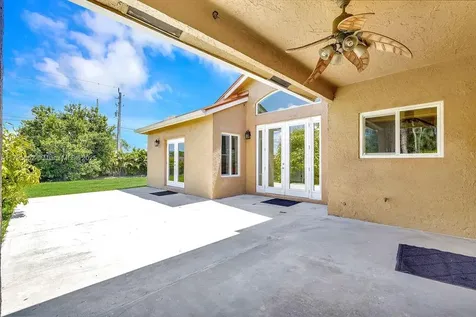 11201 SW 1st Street Plantation FL 33325