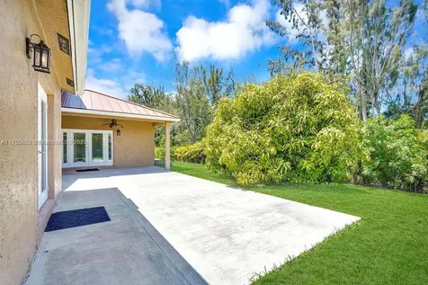 11201 SW 1st Street Plantation FL 33325