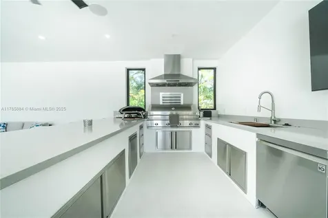 9350 SW 81st Avenue Miami FL 33156