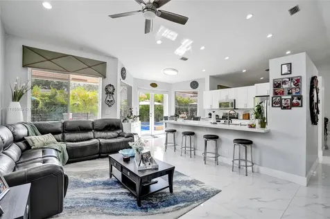 1543 NW 182nd Way Pembroke Pines FL 33029