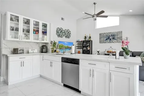 1543 NW 182nd Way Pembroke Pines FL 33029