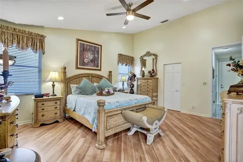 1543 NW 182nd Way Pembroke Pines FL 33029