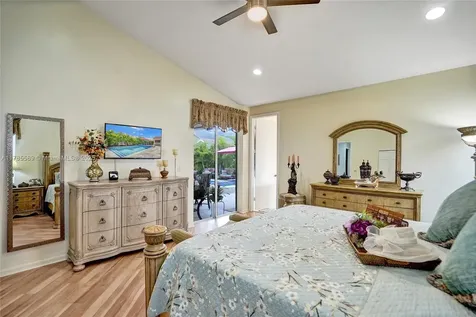 1543 NW 182nd Way Pembroke Pines FL 33029