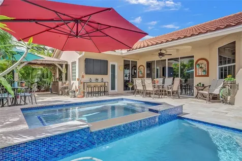 1543 NW 182nd Way Pembroke Pines FL 33029