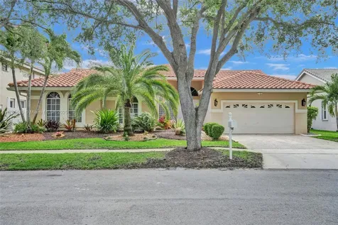 1543 NW 182nd Way Pembroke Pines FL 33029
