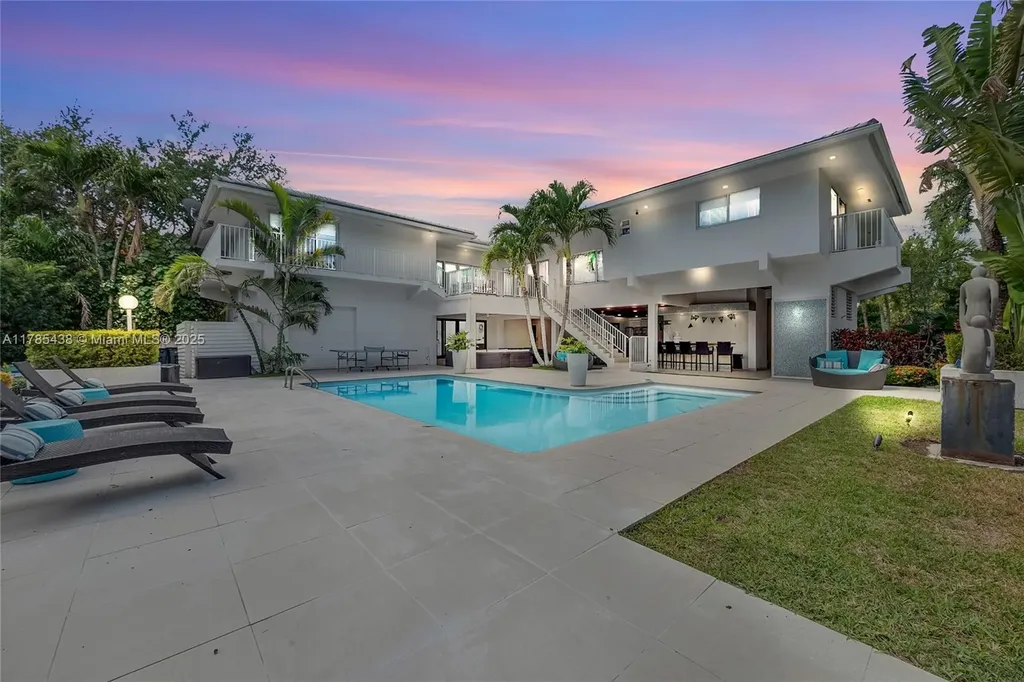 695 Bella Vista Avenue Coral Gables FL 33156