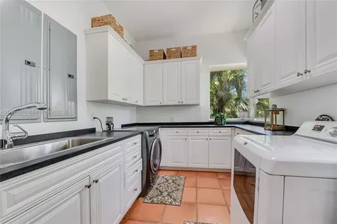 695 Bella Vista Avenue Coral Gables FL 33156