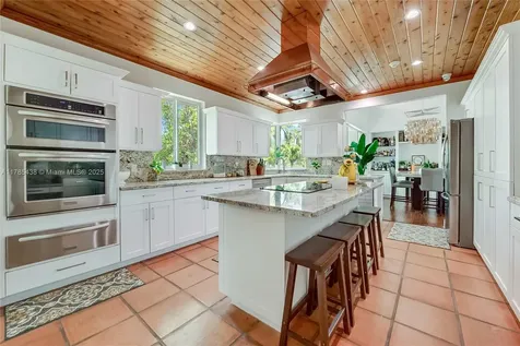 695 Bella Vista Avenue Coral Gables FL 33156