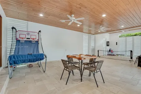 695 Bella Vista Avenue Coral Gables FL 33156