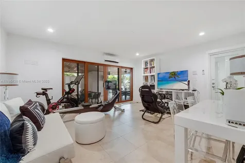 695 Bella Vista Avenue Coral Gables FL 33156