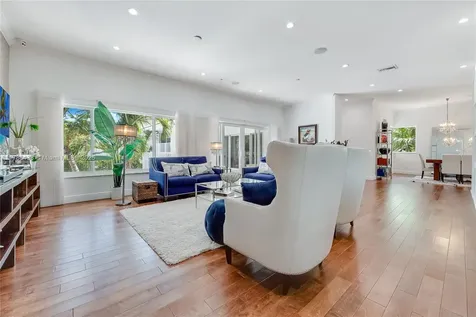 695 Bella Vista Avenue Coral Gables FL 33156