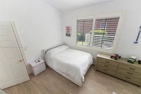 4023 W Lake Estates Drive Davie FL 33328