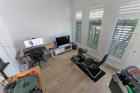 4023 W Lake Estates Drive Davie FL 33328