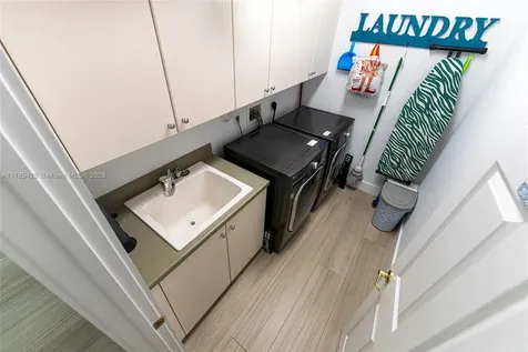 4023 W Lake Estates Drive Davie FL 33328