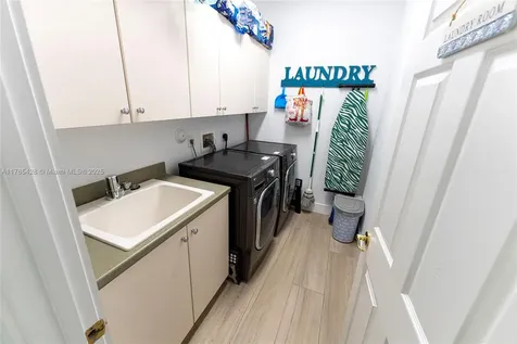 4023 W Lake Estates Drive Davie FL 33328