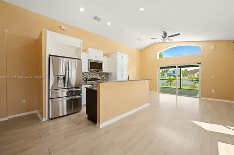 18506 NW 24th Place Pembroke Pines FL 33029